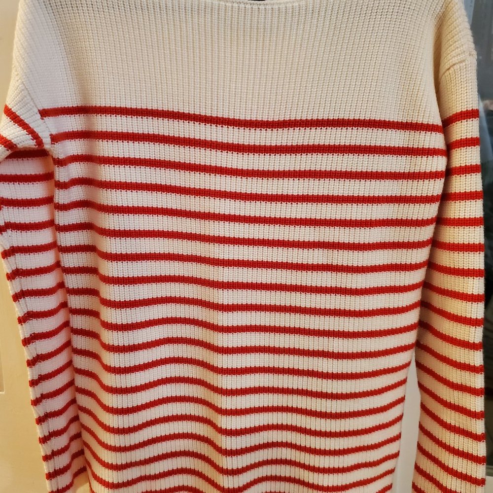 GAP Long Sleeve Knit Sweater